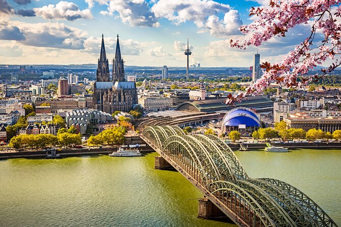 2 Countries in 1 Day: Cologne Day Tour from Amsterdam - Cologne: Kölner Dom, Old Town strolls, and Romanesque St Martin