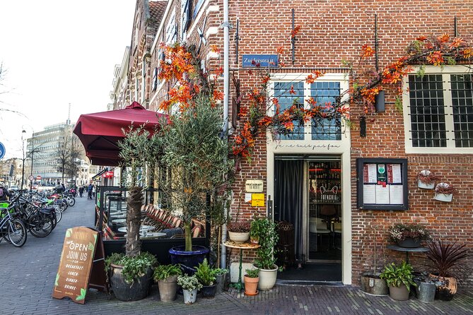 2 Hours Walking Tour Throughout History & Highlights of Haarlem - Amsterdamse Poort: Siege History and the City’s Sigil