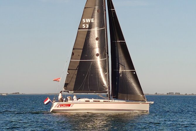 3 hour boarding ticket Summer sailing from Wemeldinge (Zeeland) - Included comfort: drinks, water, and free sailing gear
