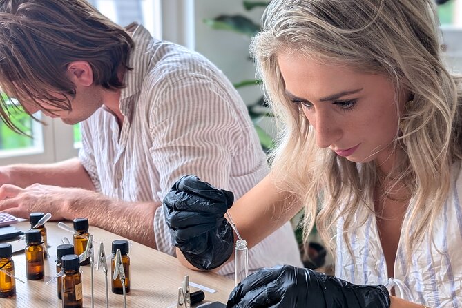 3 Hours Perfume Making Workshop in Amsterdam - Inside the home studio: what the first half feels like