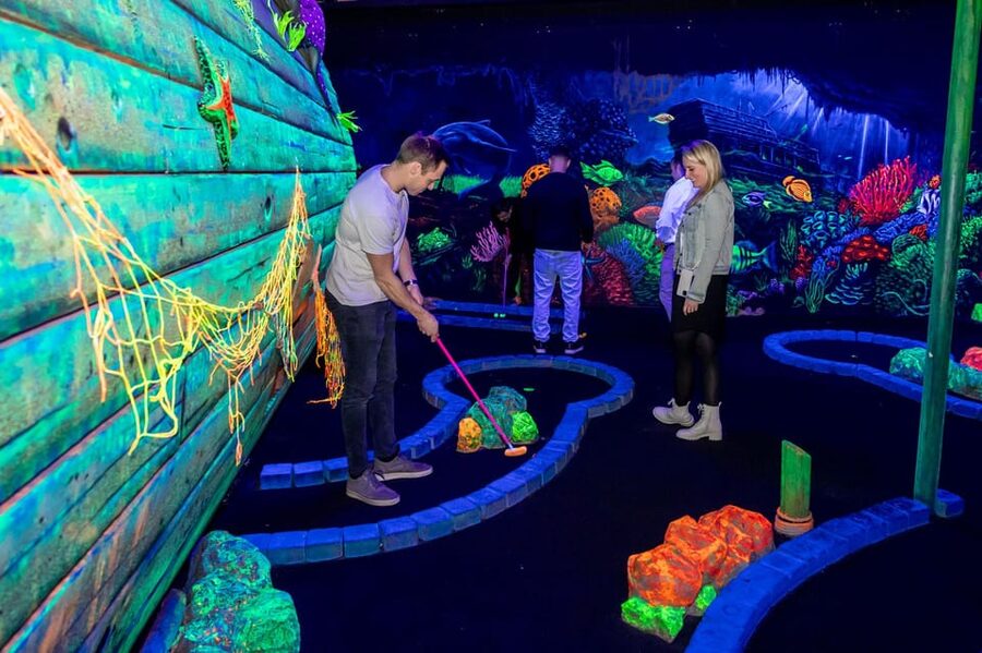 Aloha Amsterdam: 12-Hole Glow-in-the-Dark Mini-Golf - The Bar and Food Side of the Experience (Don’t Skip This)
