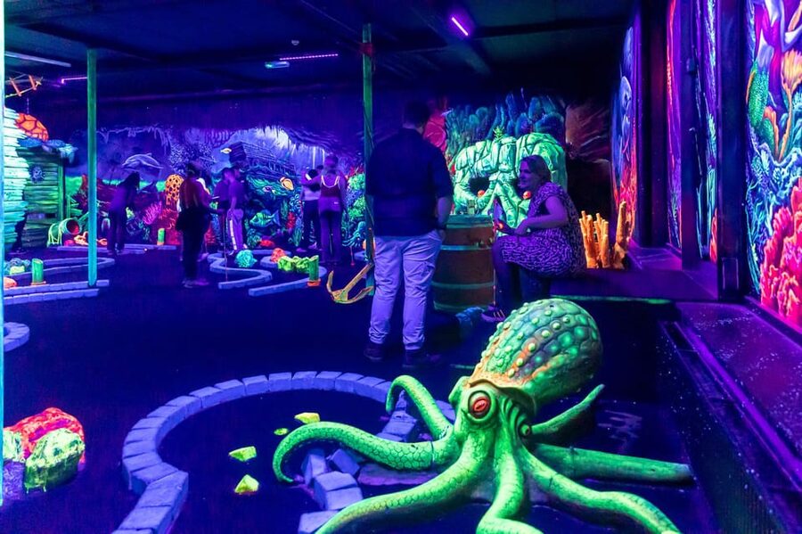 Aloha Amsterdam: 12-Hole Glow-in-the-Dark Mini-Golf - Tips to Make Your Glow in the Dark Round Smoother