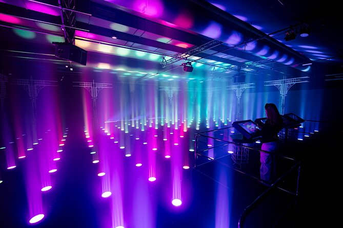 AMAZE Amsterdam: Immersive Audiovisual Experience - The Room Circuit: Lasers, Sound, Smoke, and Media Art