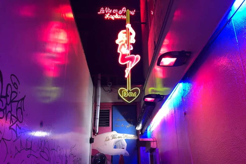 Amsterdam: 1,5-Hour Red Light District Tour - Starting at Beursplein: the quick setup you need