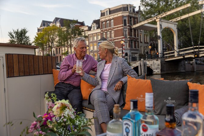 Amsterdam: 1-Hour Canal Cruise in the Evening - Prinsengracht by Boat: From Houseboat Museum Vibes to the Neun Straatjes