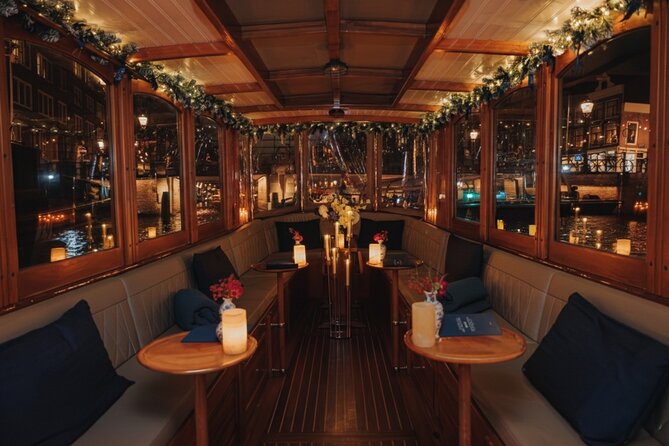 Amsterdam: 2-Hour Canal Cruise incl. Drinks & Dutch Snacks - Blue Bridge and the “look closer” stops