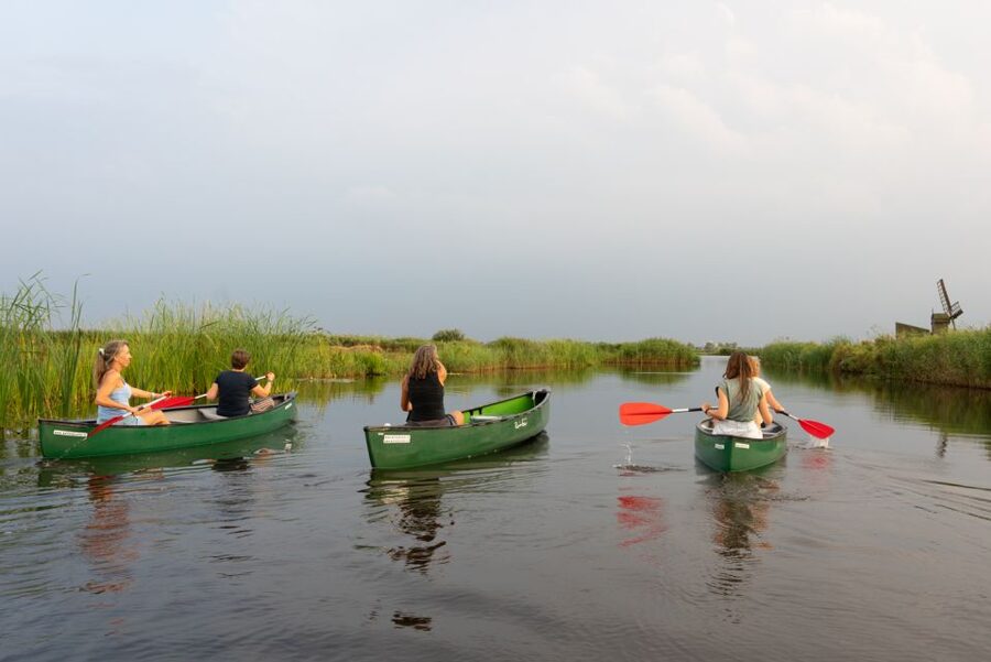 Amsterdam: 2-Hour Guided Canoe Trip - Getting there from Amsterdam, bus, bike, or free car parking