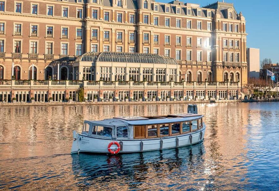 Amsterdam: 2-Hour Luxury Canal Cruise with Snacks & Drinks - Key points to know before you go