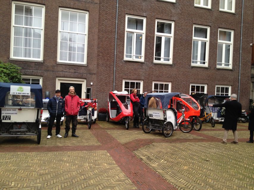Amsterdam: 2-Hour Sightseeing Tour by Rickshaw - What you really see in 2 hours, from canal houses to the Red Light District