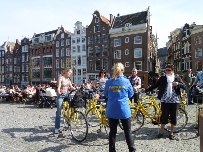 Amsterdam: 3h E-Bike Tour with break - The guide experience: bilingual, funny, and group-first