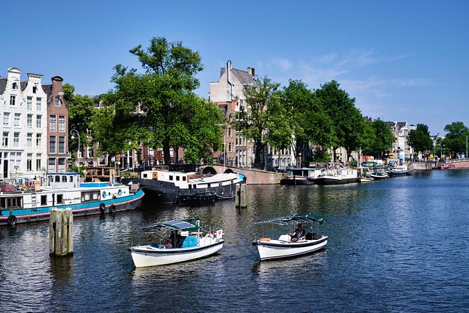 Amsterdam: 60-Minute Guided Private Canal Cruise with Drinks - Prinsengracht and the Anne Frank House: A Different Perspective From the Water