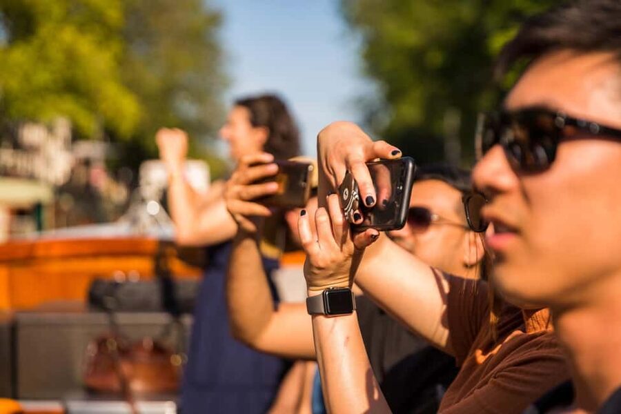 Amsterdam: 90 min Cosy Canal Cruise w. Bar & Snacks on board - Should you book this cozy 90-minute canal cruise?