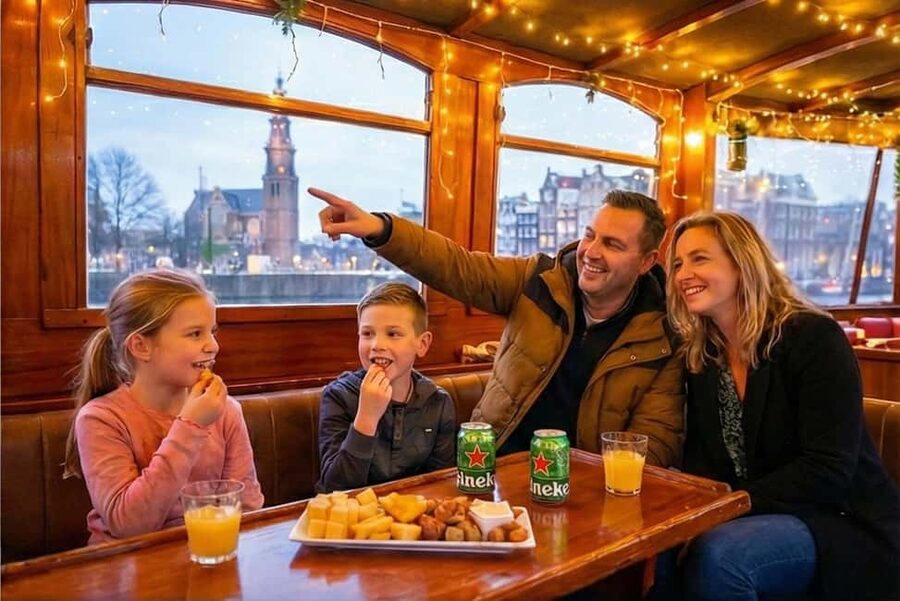 Amsterdam: 90 min Cosy Canal Cruise w. Bar & Snacks on board - Choosing your start point: Rijksmuseum or Central Station
