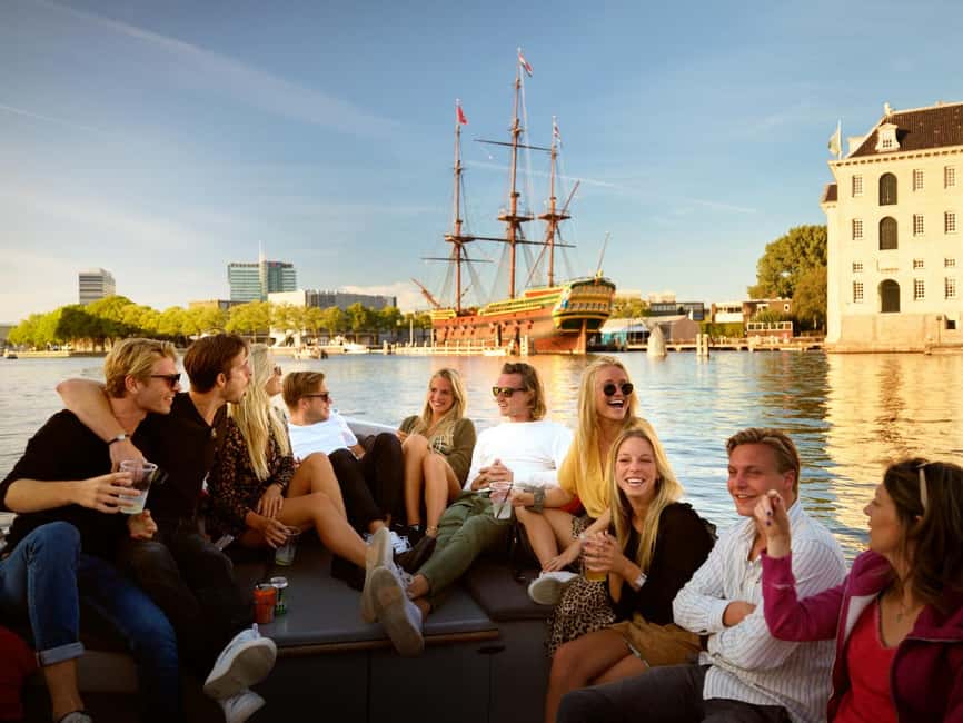 Amsterdam: 90 min Cruise with Local Guide & Unlimited Drinks - Canals, bridges, and the canal belt: what the route is really showing you