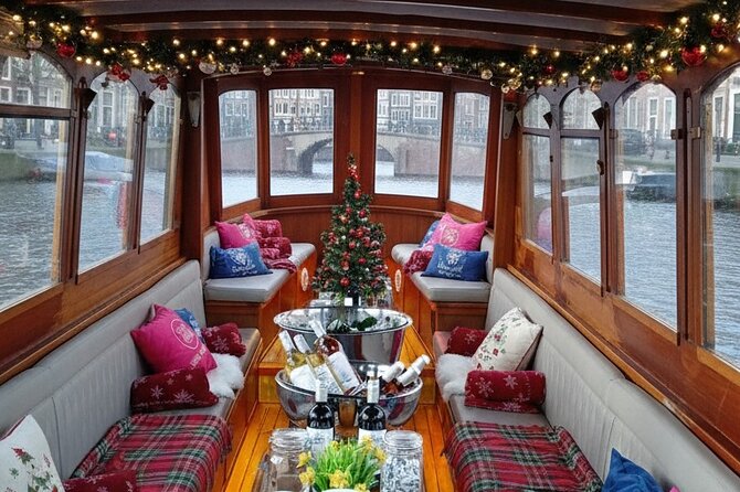 Amsterdam 90 minutes Canal Cruise with bar and snacks on board. - The route in plain English: from Central Station into the UNESCO canal ring