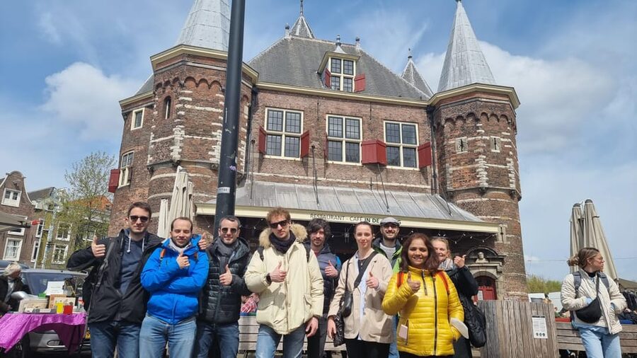 Amsterdam All In One Tour Walking Tour - Meeting Point, White Umbrella, and How Not to Waste Your Time