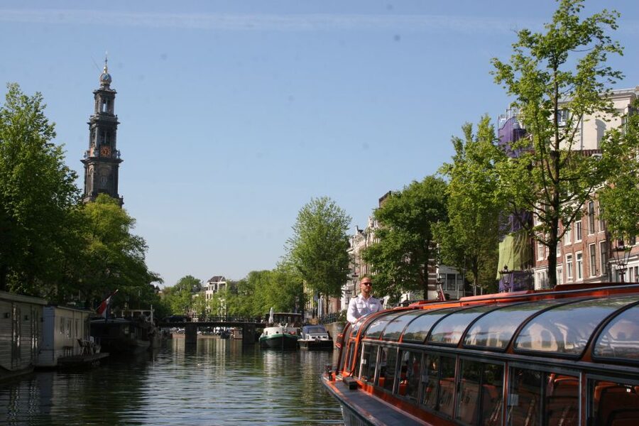 Amsterdam: Amsterdam Dungeon and Canal Cruise Entry Ticket - Should You Book This Amsterdam Dungeon + Canal Cruise?