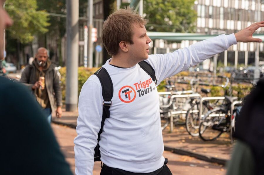 Amsterdam: Anne Frank and Jewish Quarter Tour - Why the Jewish Quarter WWII Walk feels different