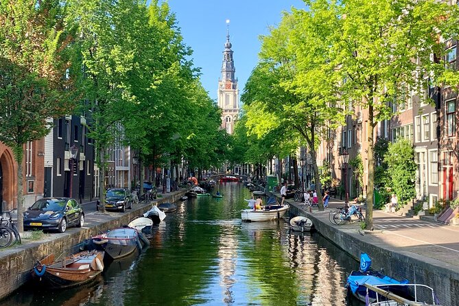 Amsterdam : Anne Frank Tour in EN/DE/IT/ES - Start at The Waag, then follow the neighborhood’s clues