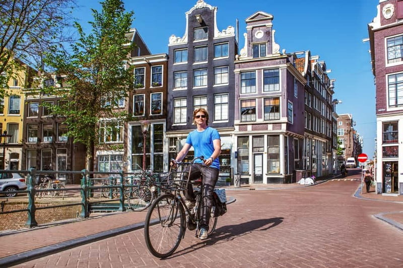 Amsterdam:: Bike Rental with Free Self-Guided Tour - Quick take: why this bike day works
