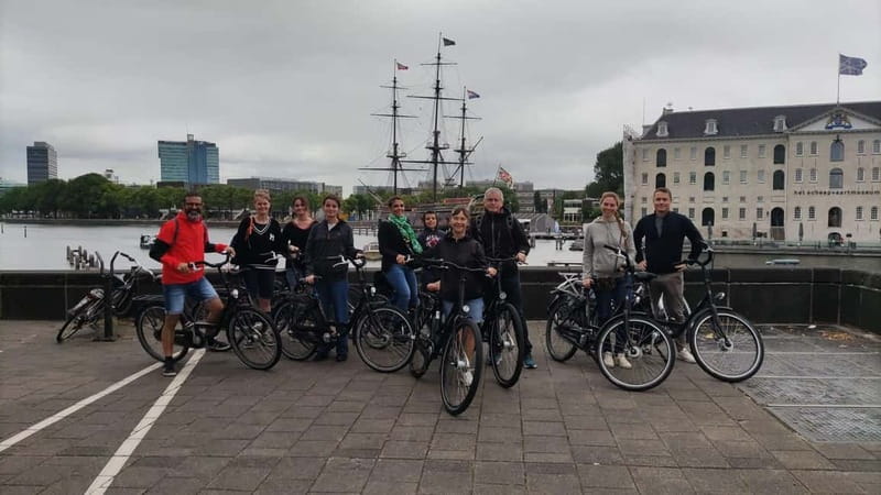 Amsterdam bike tour with a French-speaking guide local! - Guides in French: what makes the narration actually work