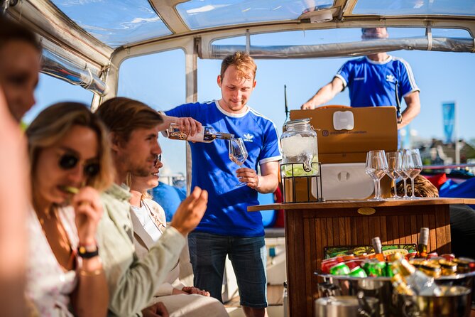 Amsterdam: Canal Booze Cruise with Unlimited Drinks Option - Value for $26: what you’re really buying