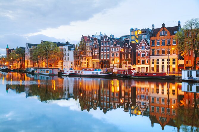 Amsterdam Canal Cruise in Classic Salon Boat With Drinks and Cheese - Group size and comfort: what a cap of 50 changes