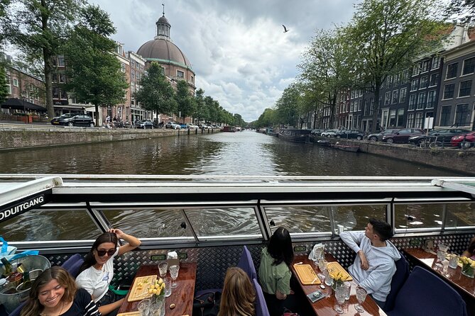 Amsterdam Cheese and Wine Canal Cruise - Herengracht to Reguliersgracht: First Views and the Seven-Bridges Moment