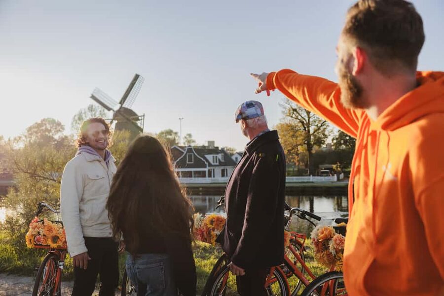 Amsterdam: Cheese Tasting, Windmill & Countryside Bike Tour - Out Past the IJ River: Durgerdam and the Start of the Polder Mood