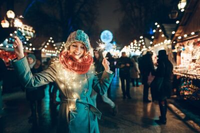 Amsterdam Christmas Walk with hot drink and Dutch treat