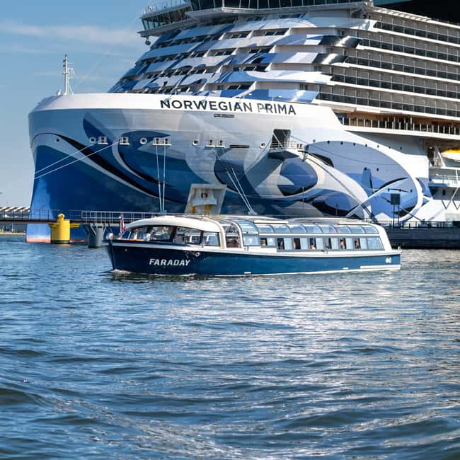 Amsterdam: City Canal Cruise and Rijksmuseum - Snack box option: a small upgrade that helps your whole day