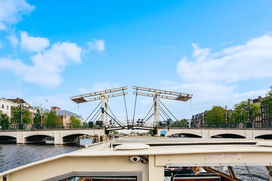 Amsterdam: City Canal Cruise and Rijksmuseum - Blue Boat Company and what to expect from the operation