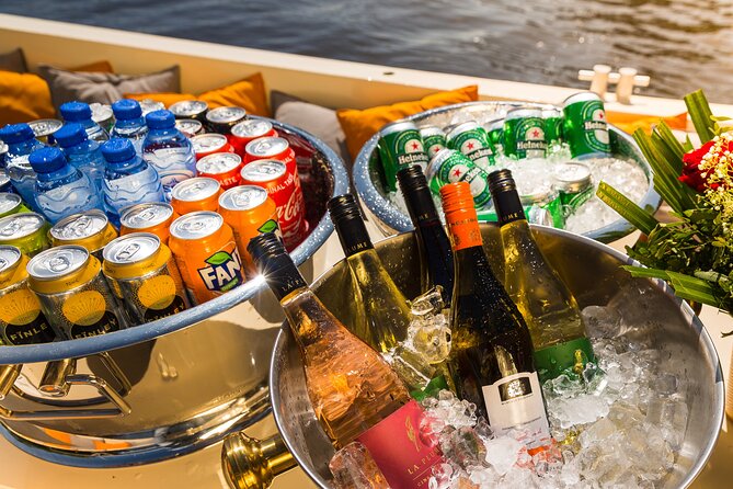 Amsterdam Classic Saloon Boat Canal Cruise with Live Guide - Golden Bend of the Herengracht: mansions from the water
