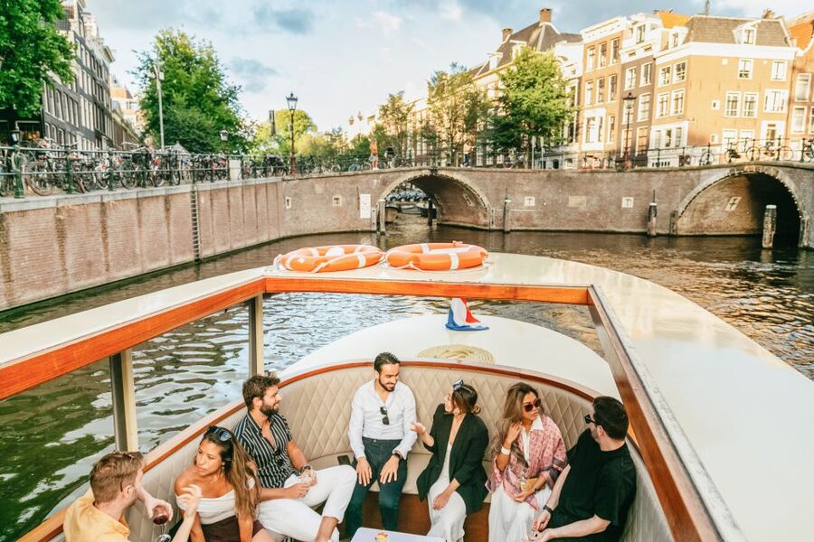 Amsterdam: Classic Saloon Boat Cruise with Cheese & Wine - Who should book this cruise, and who should skip it