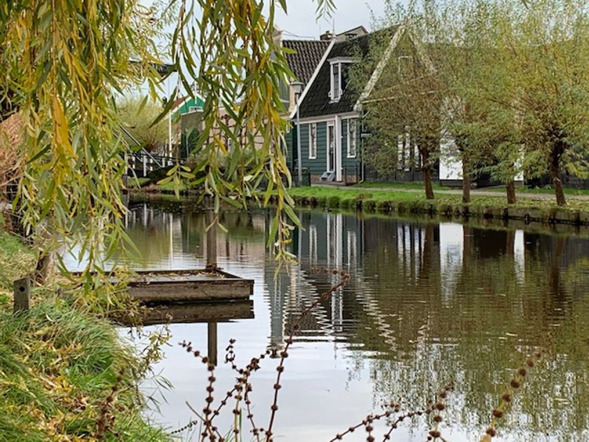 Amsterdam: Countryside Bike Tour and Zaanse Schans Windmills - Getting Out of Amsterdam: The Train Start to Zaandam