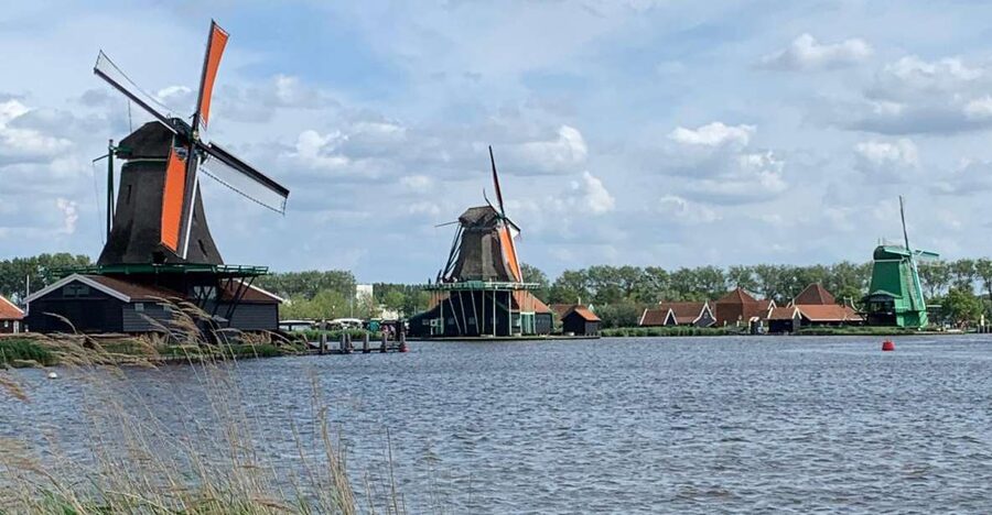 Amsterdam: Countryside Bike Tour and Zaanse Schans Windmills - From Sawmills to Paper Mills: The US Declaration Connection