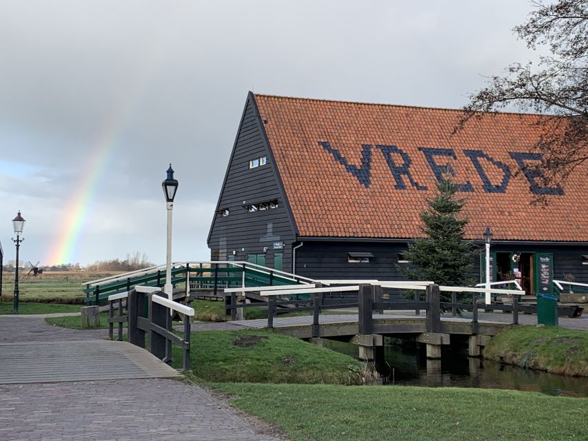 Amsterdam: Countryside Bike Tour and Zaanse Schans Windmills - Meet Hans and Your Small-Group Bike Day