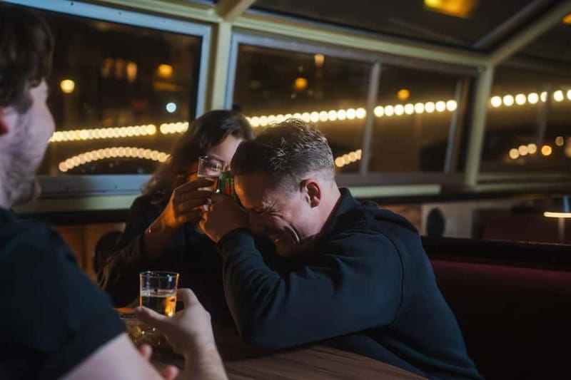 Amsterdam: Cozy Cheese & Wine Cruise Tasting Experience - Comfort details that matter more than you think