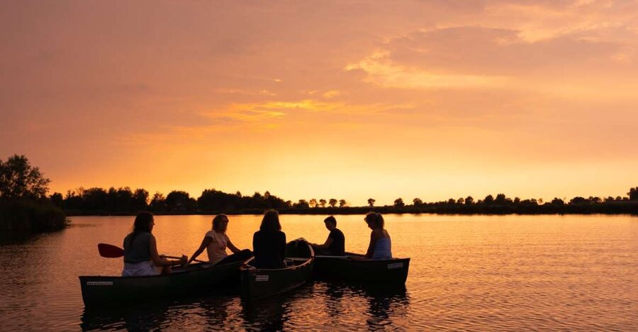 Amsterdam: Dutch Countryside Sunset Canoe Tour - From Amsterdam Noord to quiet polders in minutes