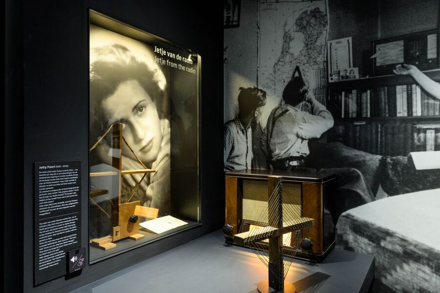 Amsterdam: Dutch WWII Resistance Museum Entry Ticket - Seeing the war through photos, objects, and “ordinary” dilemmas