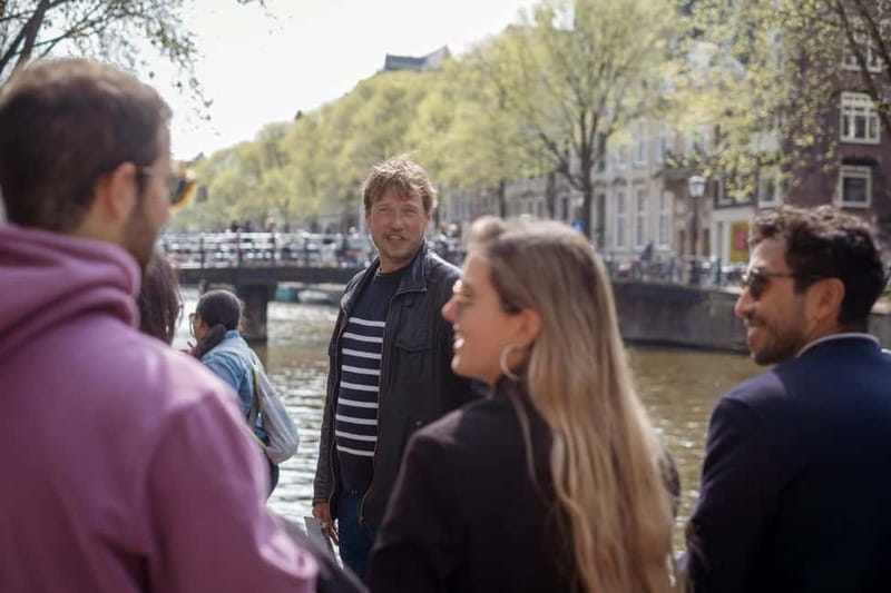 Amsterdam Essentials: From Swamps to Riches - Start at Het Lieverdje in Spui, where Amsterdam’s story begins