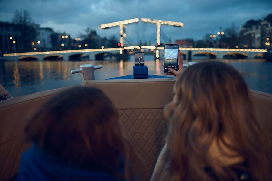 Amsterdam: Evening Candle Light Cruise With Wine & Cheese - Who this cruise suits best (and who should skip it)