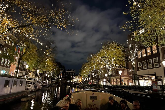 Amsterdam Evening Cosy & Small Cruise & Drinks and Bites - Sunset - Captain-Led Narration That Keeps the Boat Moving
