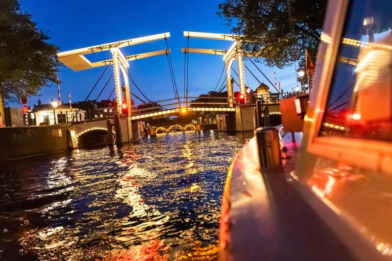 Amsterdam: Evening Cruise with Optional Wine and Snacks - Snack Box and Wine Option: Casual Nibbles That Fit the Cruise