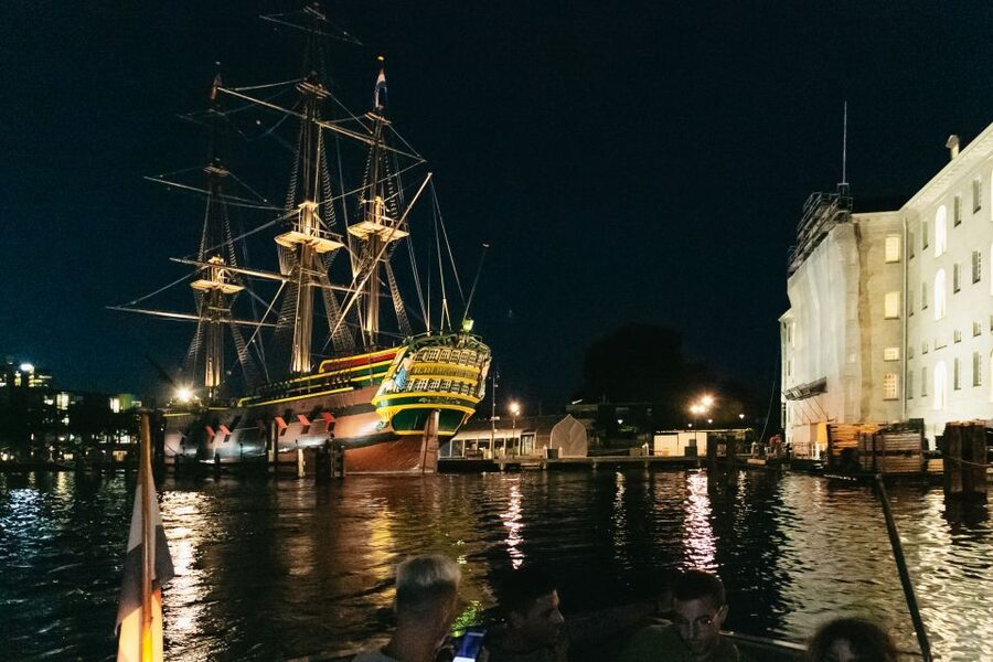 Amsterdam: Evening Cruise with Optional Wine and Snacks - Photo and Seat Tips That Actually Matter