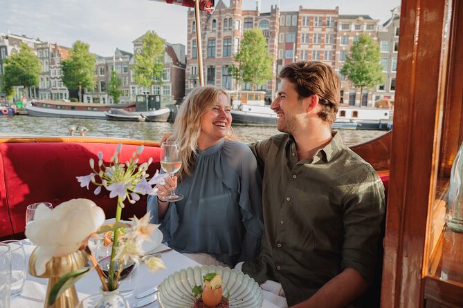 Amsterdam: Exclusive Dinner Canal Cruise - Dancing Houses near the Amstel: what’s causing that “lean”
