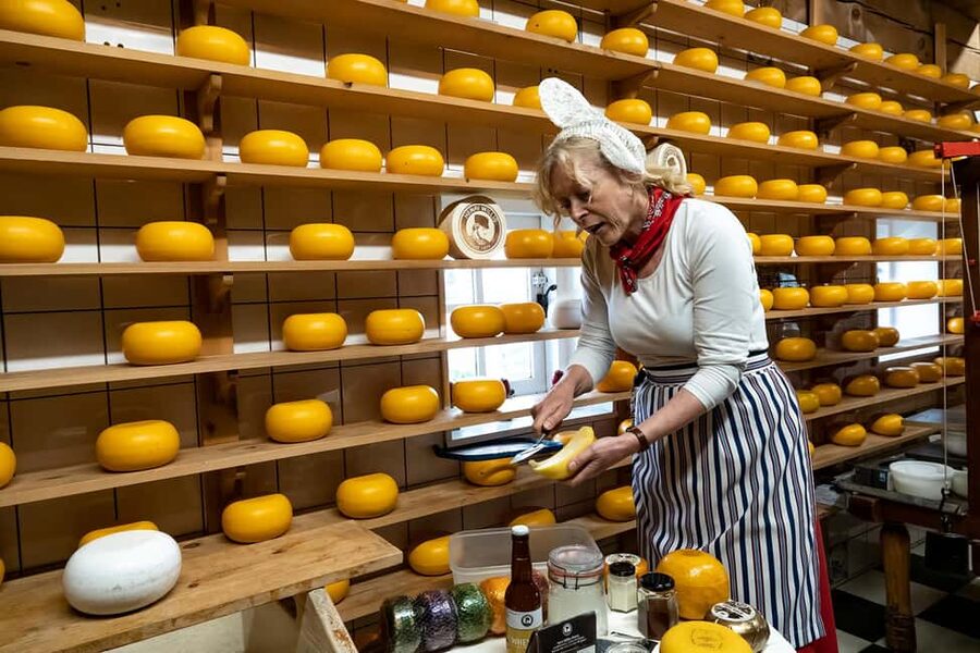 Amsterdam: Experience Zaanse Schans Windmills & Cheese Farm - Key things to know before you go to Zaanse Schans