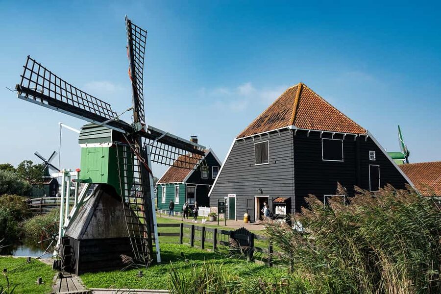 Amsterdam: Experience Zaanse Schans Windmills & Cheese Farm - The self-guided route: how to make it work without a full guide