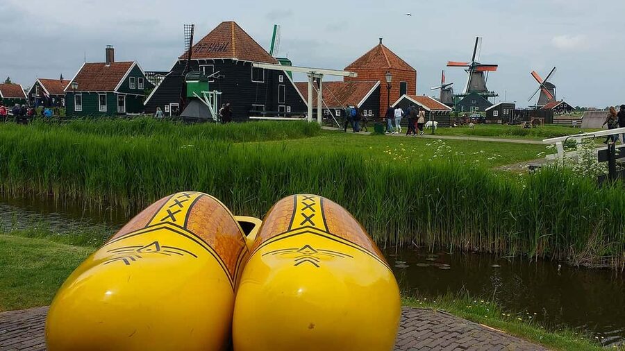 Amsterdam: Experience Zaanse Schans Windmills & Cheese Farm - Cheese-making demo and tastings: where the included value really shows