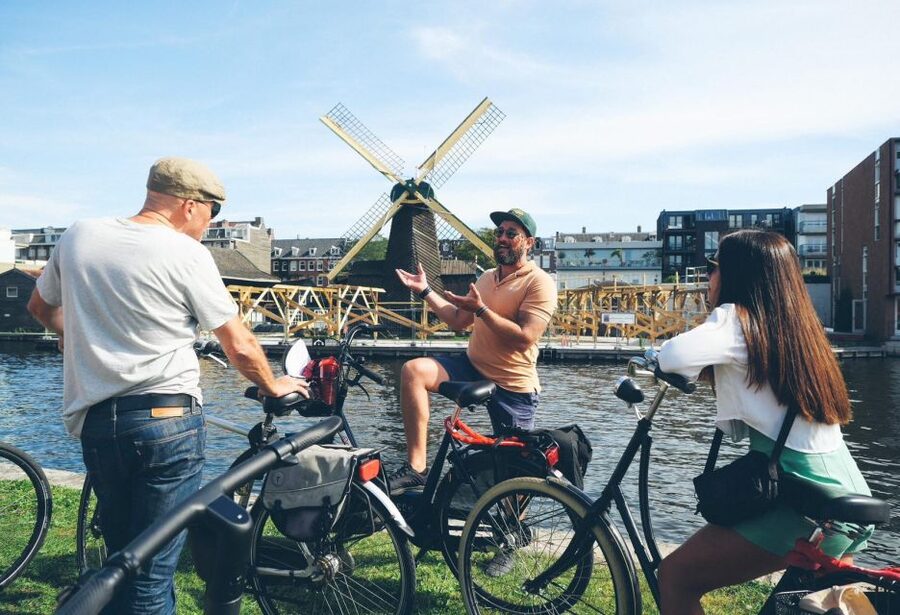 Amsterdam: Explore the City Highlights by Bike - Getting your bike fitted and learning the ride rules